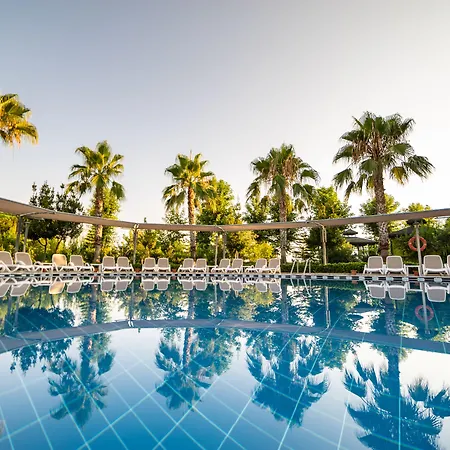 Amelia Rezort Kızılot