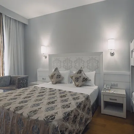 Rezort Amelia Kızılot