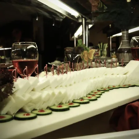 Amelia Rezort Kızılot